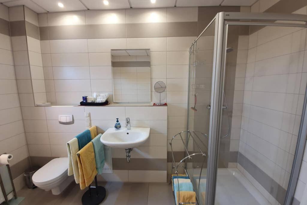 Ferienwohnung AktriwO zentral im Herzen Bückeburgs Exterior foto